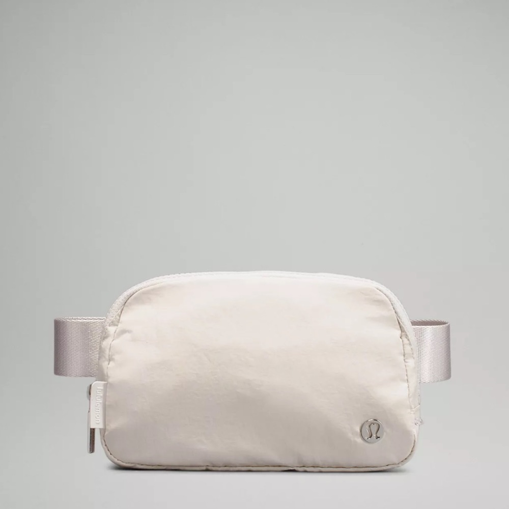 NWT Lululemon Everywhere Belt Bag in White Opal 🤍